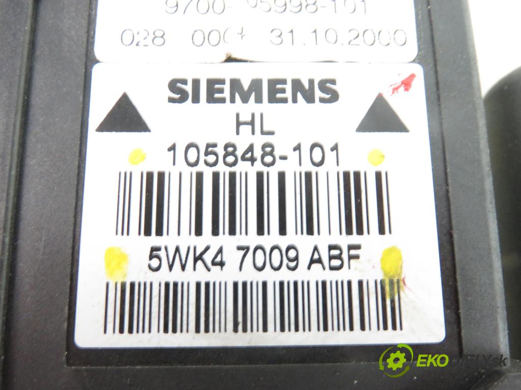 AUDI A4 (8E2, B6) SEDAN 2001 2496,00 Silniczki szyb 2496,00 Motorček sťahovania okien LT 8E0959801A ;5WK47009ABF;105848101