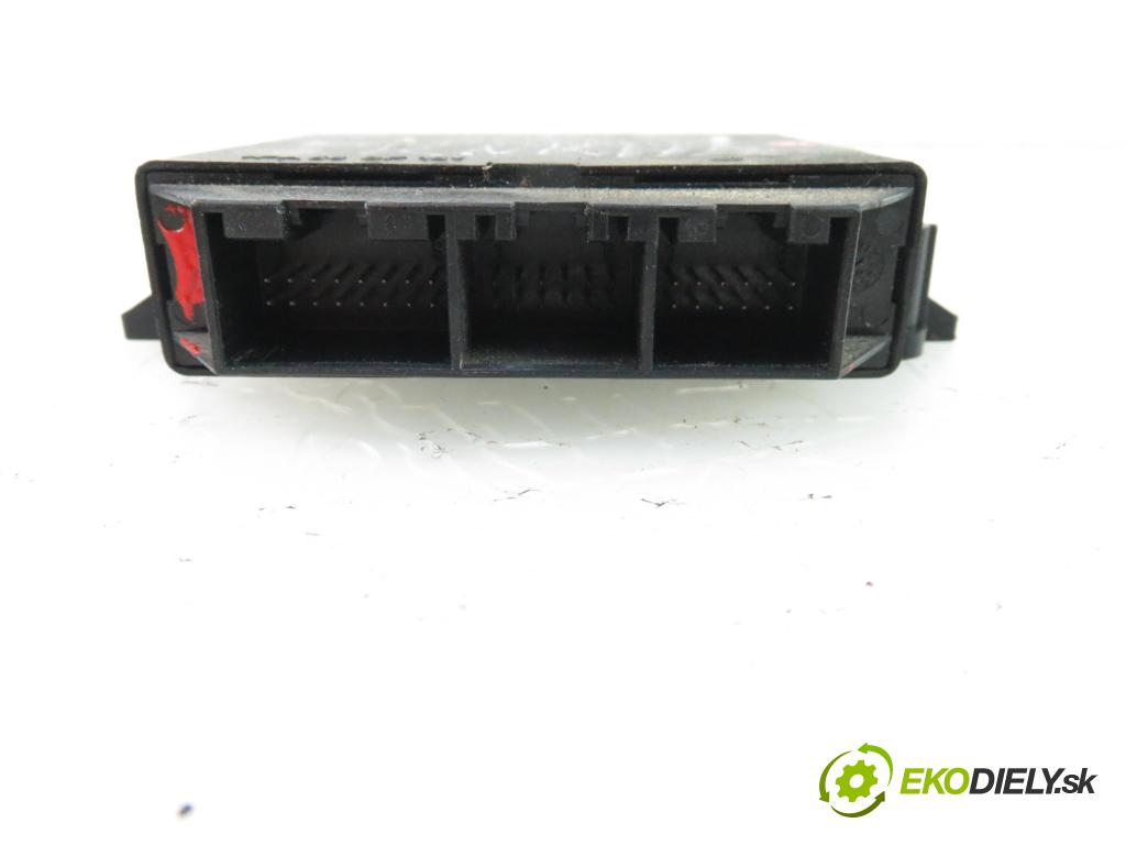 VW PASSAT B5.5 Variant (3B6) KOMBI 2004 1896,00 Pozostałe 1896,00 MODUL 3B0919283