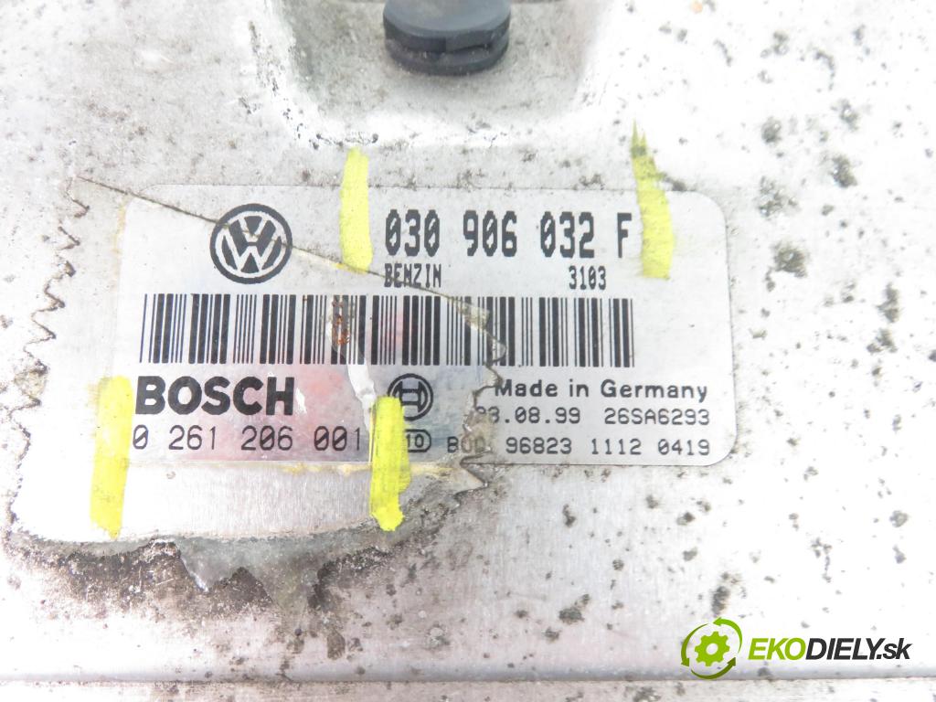 VW POLO (6N2) HB 2001 999,00 Sterowniki silnika 999,00 Riadiaca jednotka Motor 030906032F; 0261206001