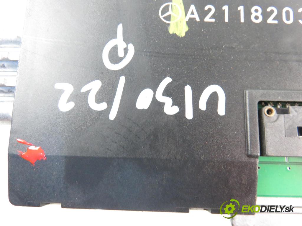 MERCEDES-BENZ KLASA E T-Model (S211) KOMBI 2004 3222,00 Wzmacniacze 3222,00 Zosilňovač Antenní: A2118203289 (Zosilňovače)