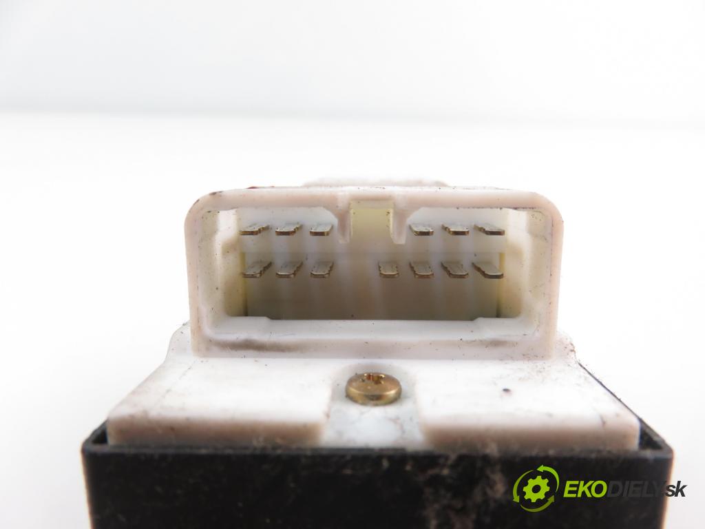 TOYOTA COROLLA Compact (_E11_) HB 1998 1332,00 Panele sterowania, przełączniki 1332,00 Panel ovládania okien 8482012360