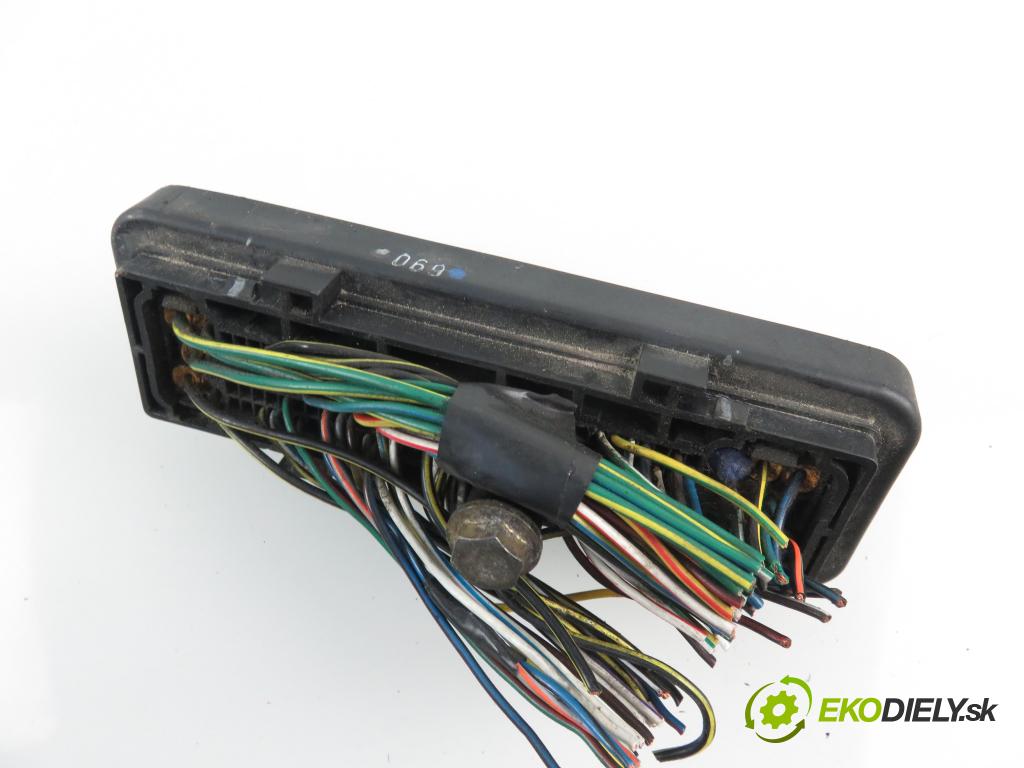 FORD MONDEO III Turnier (BWY) KOMBI 2004 1998,00 Sterowniki silnika 1998,00 Riadiaca jednotka Motor 5S7112A650HA