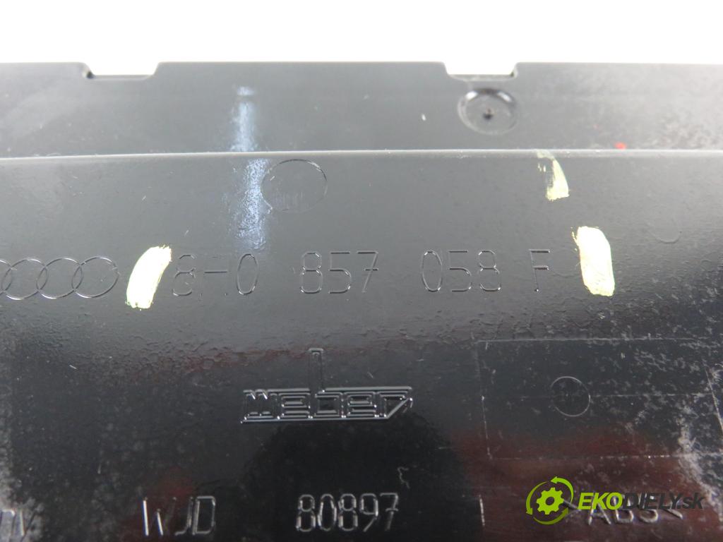 SEAT EXEO (3R2) SEDAN 2010 1798,00 Schowki, półki 1798,00 Priehradka, kastlík STREDNÝ: 8H0857058F