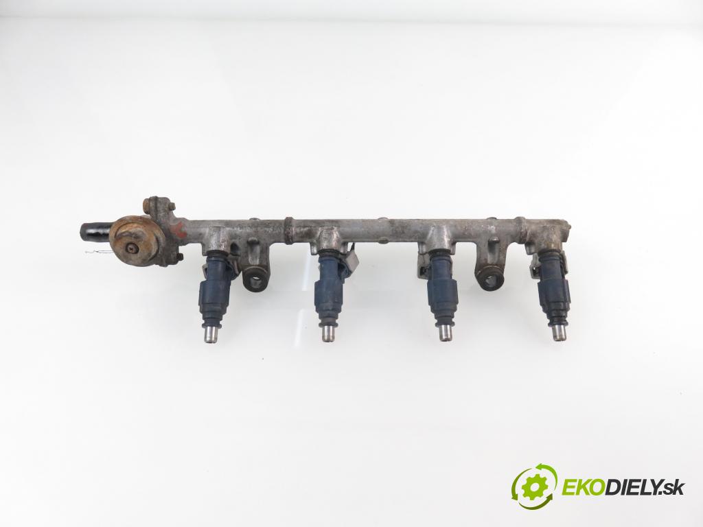 TOYOTA YARIS (_P1_) HB 2002 998,00 Listwy wtryskowe 998,00 Lišta vstrekovacia 0280156067 (Vstrekovacie lišty)