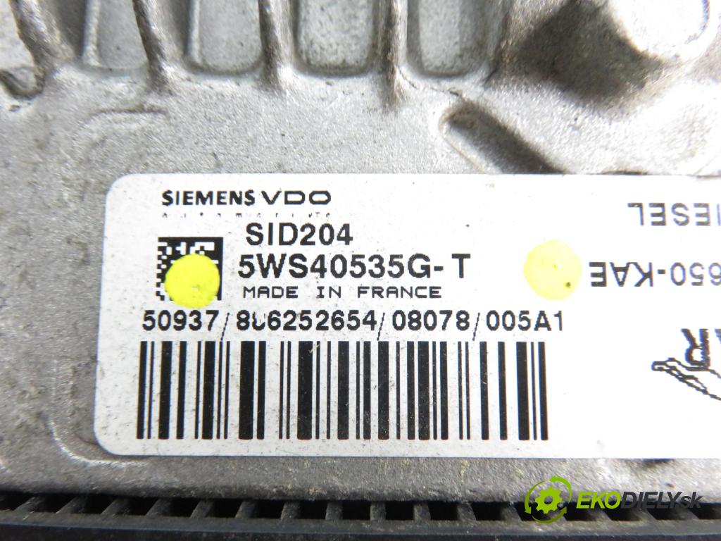 JAGUAR XF (X250) SEDAN 2009 2720,00 Sterowniki silnika 2720,00 Riadiaca jednotka Motor 8X2Q12A650KAE