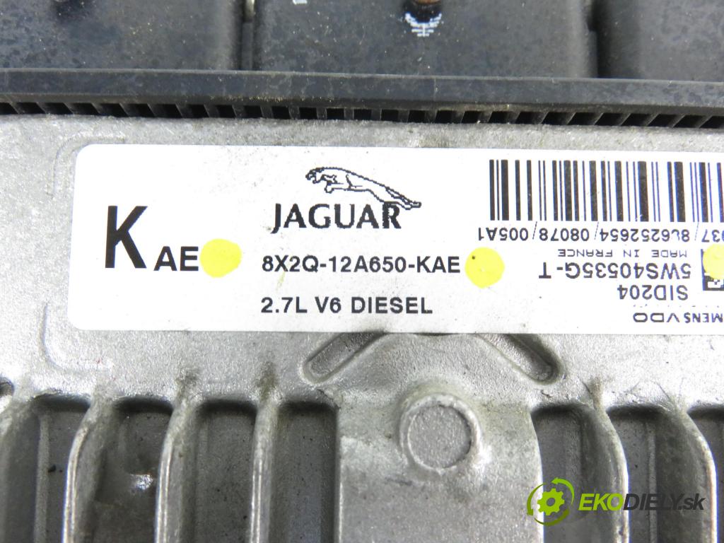 JAGUAR XF (X250) SEDAN 2009 2720,00 Sterowniki silnika 2720,00 Riadiaca jednotka Motor 8X2Q12A650KAE