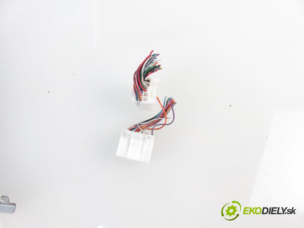 LEXUS RX (_U3_) SUV 2005 2995,00 Sterowniki i elementy elektryczne 2995,00 Riadiaca jednotka klimatizácie 8865048060; 1773007073 (Ostatné)
