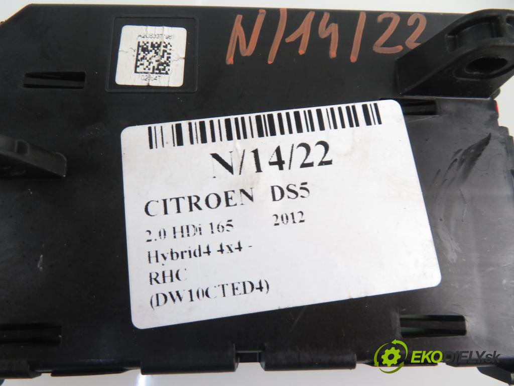 CITROEN DS5 HB 2012 1997,00 Sterowniki i elementy elektryczne 1997,00 řídící jednotka klimatizace 9674272080