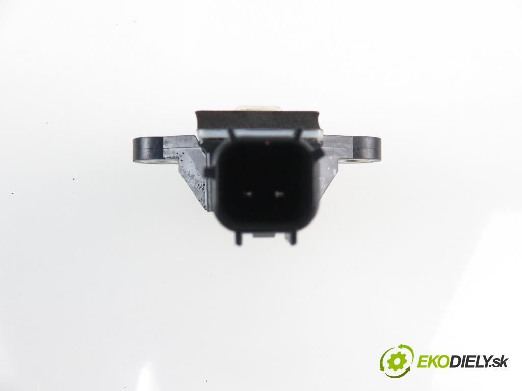 SUZUKI IGNIS (MF) CROSSOVER 2019 1242,00 Czujniki uderzenia 1242,00 Snímač nárazu 3893062R00 (Snímače nárazu)