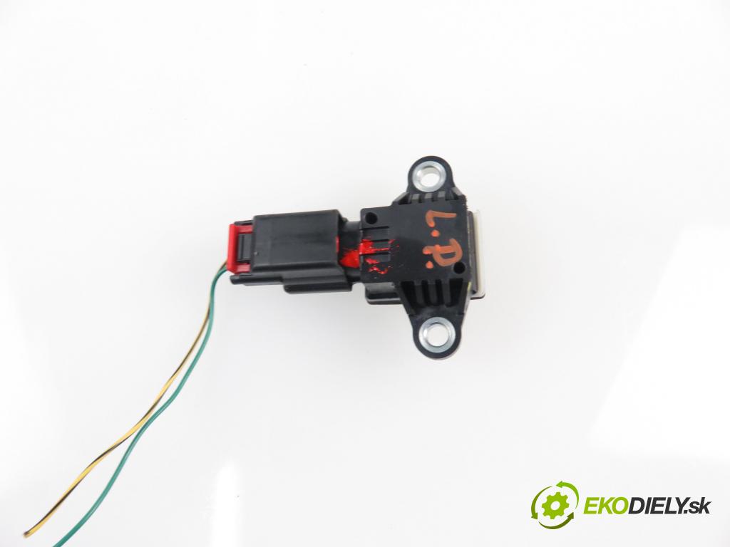 SUZUKI IGNIS (MF) CROSSOVER 2019 1242,00 Czujniki uderzenia 1242,00 Snímač nárazu 3893062R00 (Snímače nárazu)