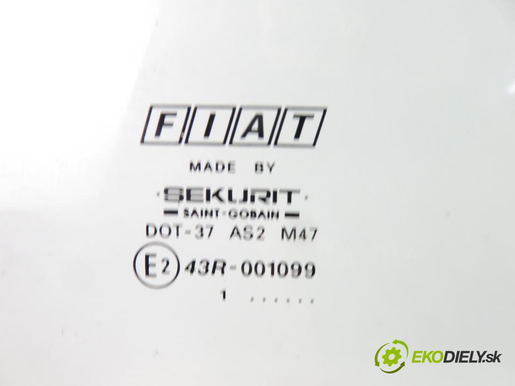 FIAT STILO (192_) HB 2002 1596,00 Boczne (drzwi) 1596,00 Okno pravé zadné