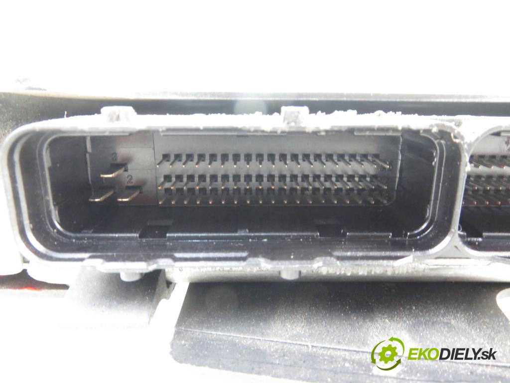 OPEL OMEGA B (25_, 26_, 27_) SEDAN 2001 1995,00 Sterowniki silnika 1995,00 Riadiaca jednotka Motor 0281001875;09173207