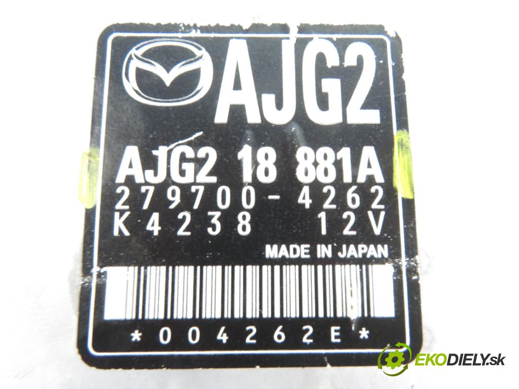 MAZDA MPV II (LW) MINIVAN 2006 2967,00 Sterowniki silnika 2967,00 Riadiaca jednotka Motor AJG218881A;2797004262