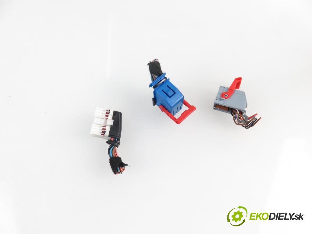 FIAT CROMA (194_) KOMBI 2005 88,00 1.9 D Multijet 120 - 939 A1.000 1910,00 MODUL Dvere 46828004