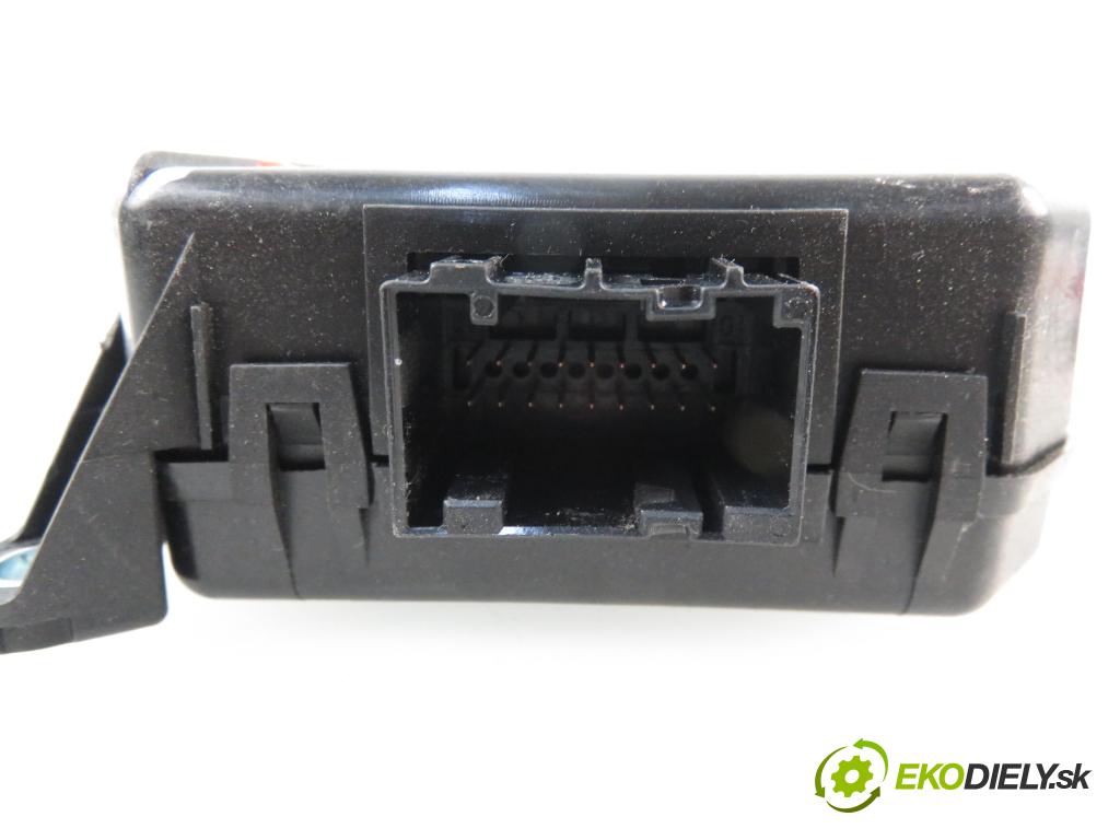 FIAT CROMA (194_) KOMBI 2005 88,00 1.9 D Multijet 120 - 939 A1.000 1910,00 MODUL Dvere 46828004