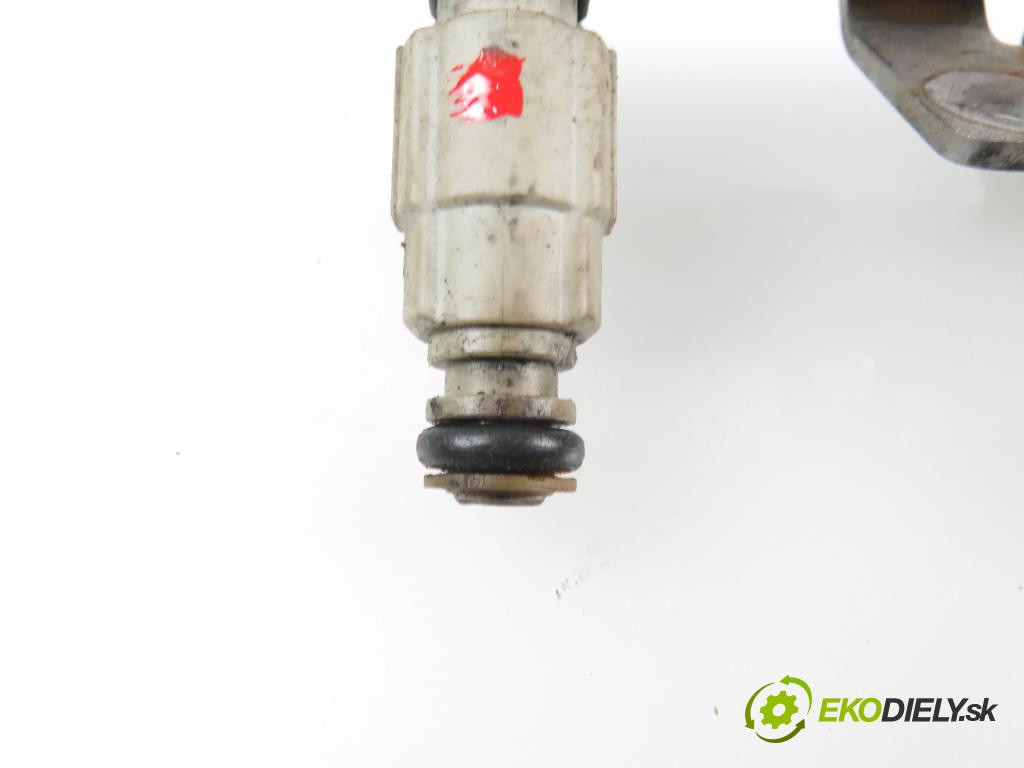 KIA RIO III (UB) HB 2013 1248,00 Listwy wtryskowe 1248,00 Lišta vstrekovacia 3531004000 (Vstrekovacie lišty)