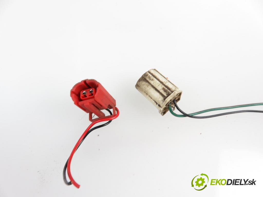 LAND ROVER FREELANDER (L314) SUV 2000 1994,00 Lampy tylne 1994,00 Svetlo ľavé zadné 22960102