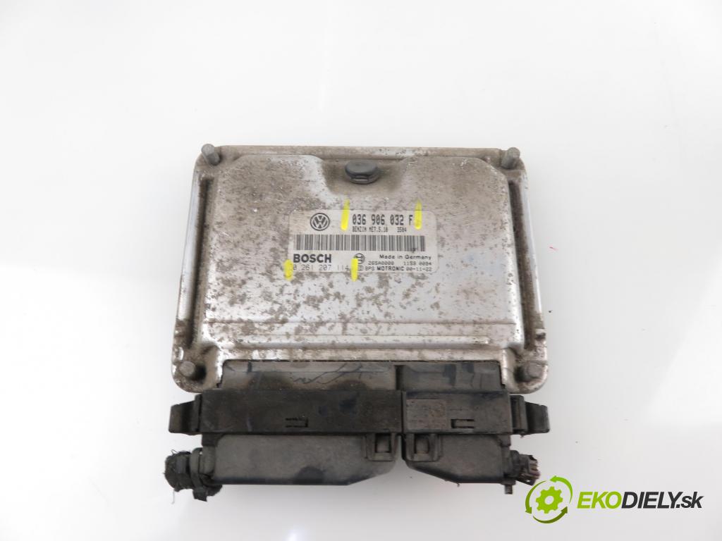 VW GOLF IV (1J1) HB 1999 1390,00 Sterowniki silnika 1390,00 Riadiaca jednotka Motor 036906032F;0261207114