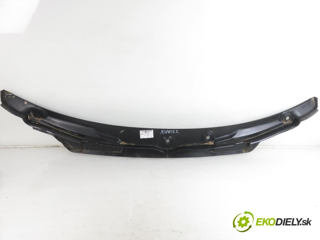 BMW 2 Active Tourer (F45) MINIVAN 2015 1995,00 Podszybia 1995,00 Torpédo, plast pod čelné okno 7301016;7305485 (Torpéda)