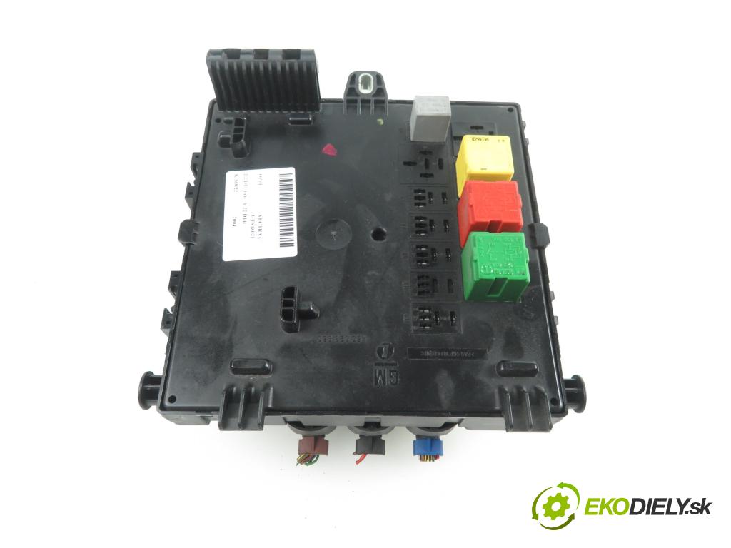 OPEL VECTRA C GTS (Z02) LIFTBACK 2004 2172,00 Skrzynki bezpieczników 2172,00 MODUL BSI 13170893;519046106