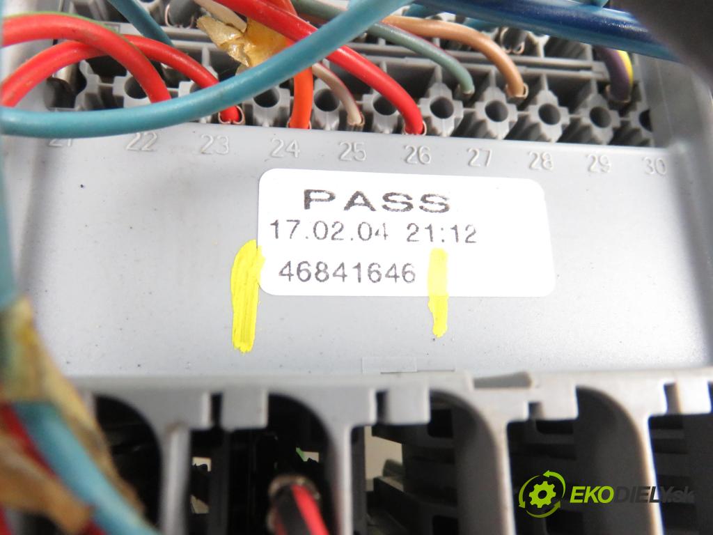 FIAT PANDA (169_) HB 2004 1108,00 Skrzynki bezpieczników 1108,00 skříňka POJISTKY: 46841646