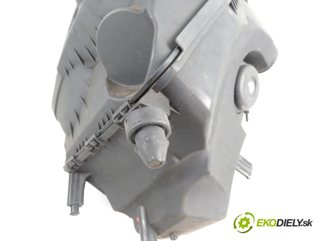 AUDI A6 (4F2, C6) SEDAN 2005 3123,00 Obudowy filtrów powietrza 3123,00 Obal filtra vzduchu 4F0133835F (Obaly filtrov vzduchu)