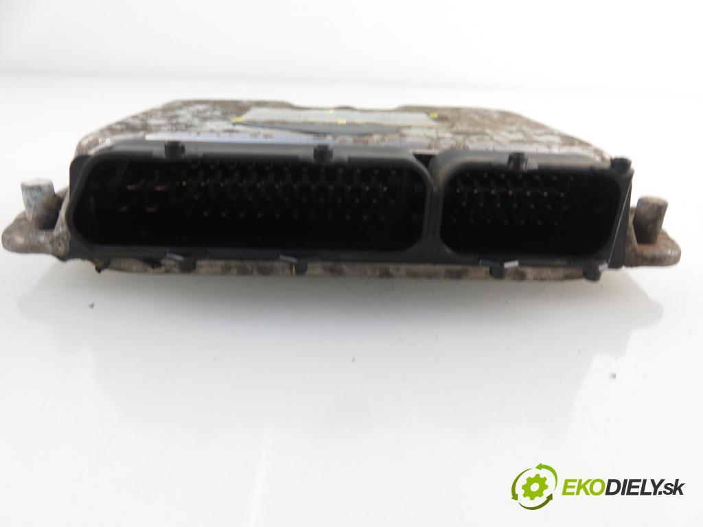 SEAT IBIZA II (6K1) HB 2001 1390,00 Sterowniki silnika 1390,00 Riadiaca jednotka Motor 0261207228;6K0906032AC