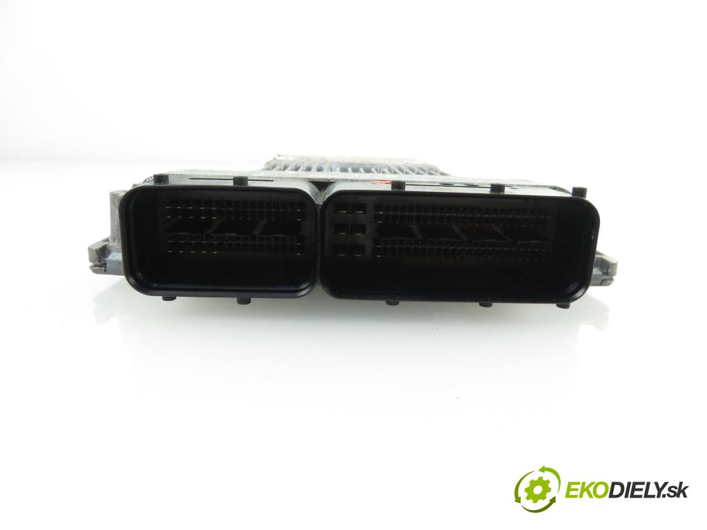 AUDI A6 (4F2, C6) SEDAN 2005 3123,00 Sterowniki silnika 3123,00 Riadiaca jednotka Motor 4F1907559;4F1910559D;5WP45014