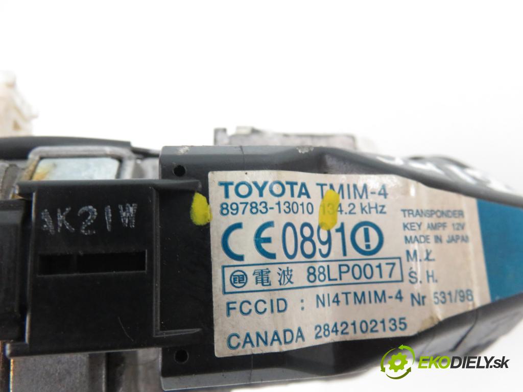 TOYOTA COROLLA Verso (_E12_) MINIVAN 2002 1995,00 Stacyjki 1995,00 spinačka 8978313010 (Spínacie skrinky a kľúče)