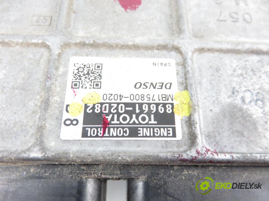 TOYOTA AURIS (_E15_) HB 2009 1998,00 Sterowniki silnika 1998,00 Riadiaca jednotka Motor 8966102D82