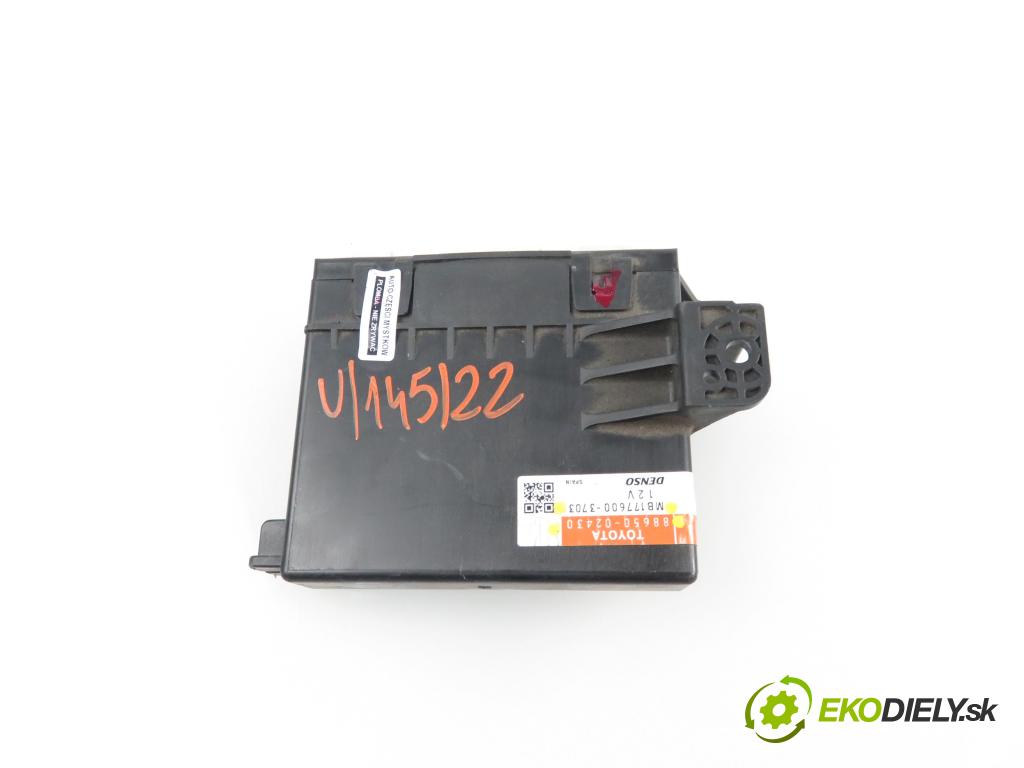 TOYOTA AURIS (_E15_) HB 2009 1998,00 Sterowniki i elementy elektryczne 1998,00 řídící jednotka klimatizace 8865002430;MB1776003703
