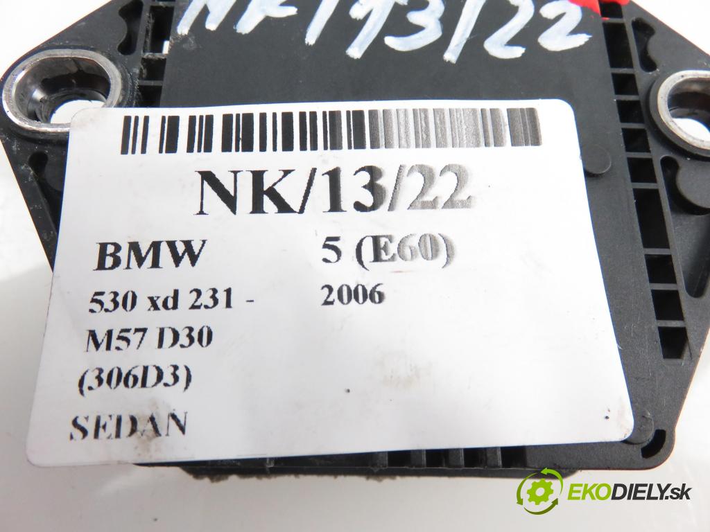 BMW 5 (E60) SEDAN 2006 2993,00 Czujniki ESP 2993,00 snímač ESP 0265005615;6768680