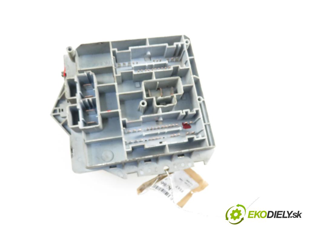 FIAT PUNTO (188_) HB 2000 1242,00 Skrzynki bezpieczników 1242,00 skříňka POJISTKY: 46778446