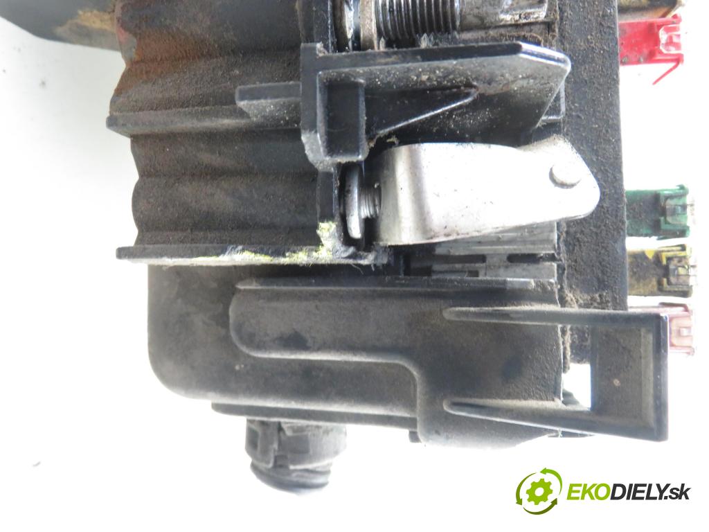 FORD TRANSIT TOURNEO Autobus BUS 2007 2198,00 Skrzynki bezpieczników 2198,00 skříňka POJISTKY: 6C1T14A067AA