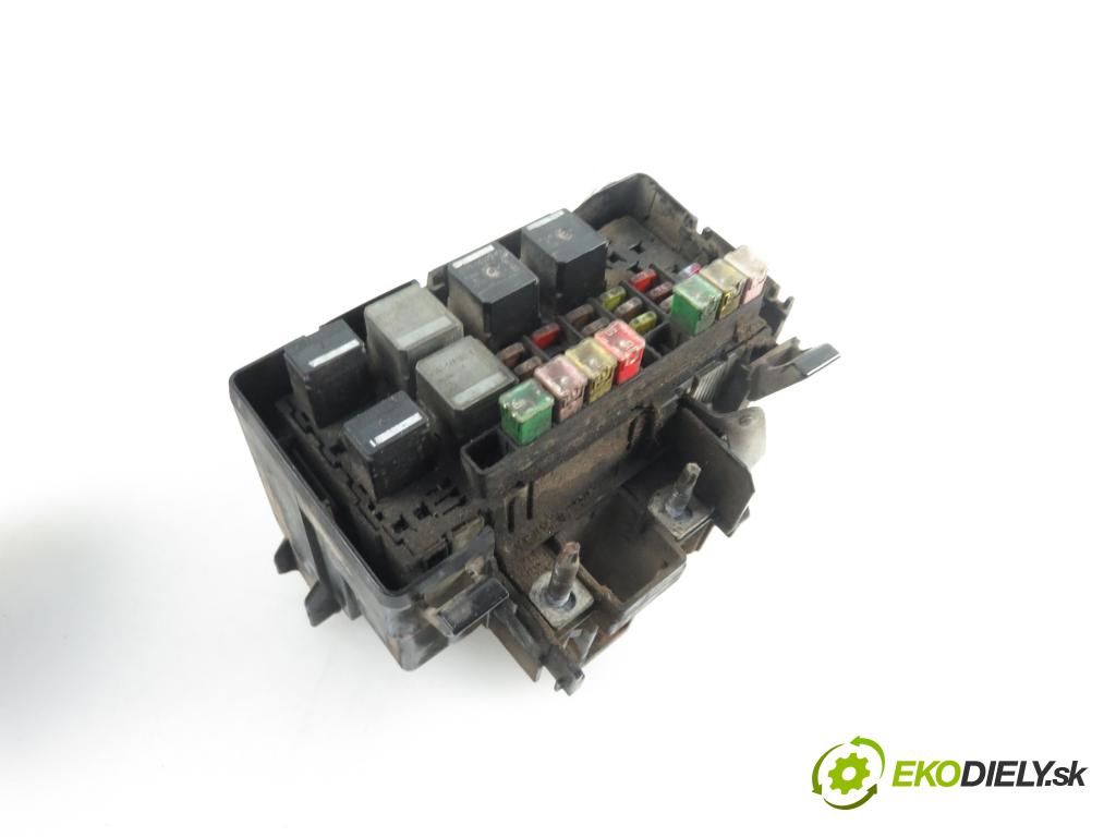 FORD TRANSIT TOURNEO Autobus BUS 2007 2198,00 Skrzynki bezpieczników 2198,00 skříňka POJISTKY: 6C1T14A067AA