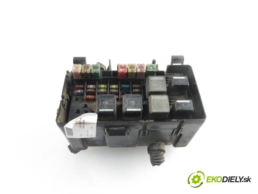 FORD TRANSIT TOURNEO Autobus BUS 2007 2198,00 Skrzynki bezpieczników 2198,00 skříňka POJISTKY: 6C1T14A067AA