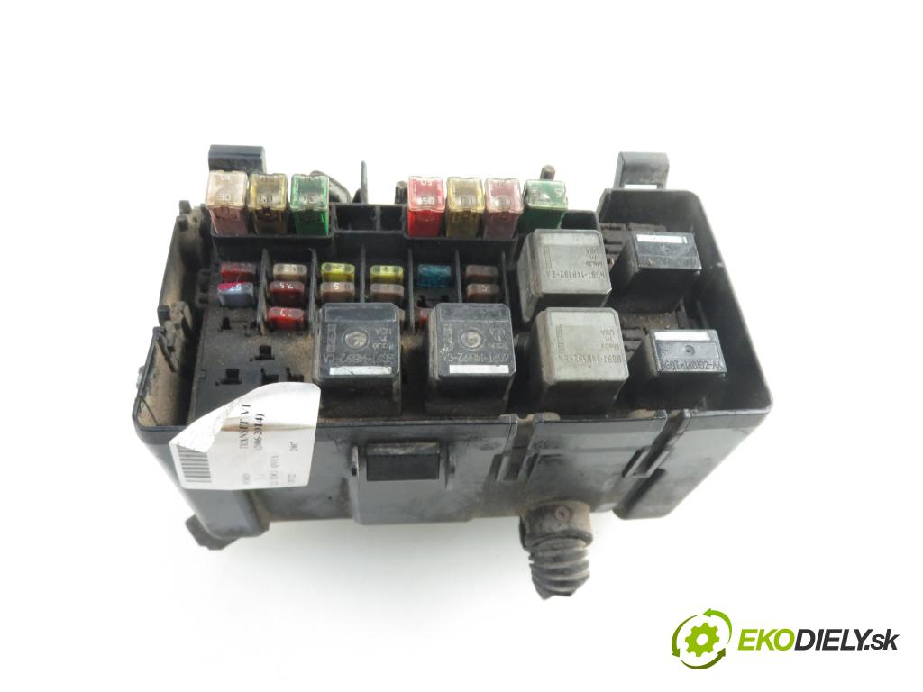 FORD TRANSIT TOURNEO Autobus BUS 2007 2198,00 Skrzynki bezpieczników 2198,00 skříňka POJISTKY: 6C1T14A067AA