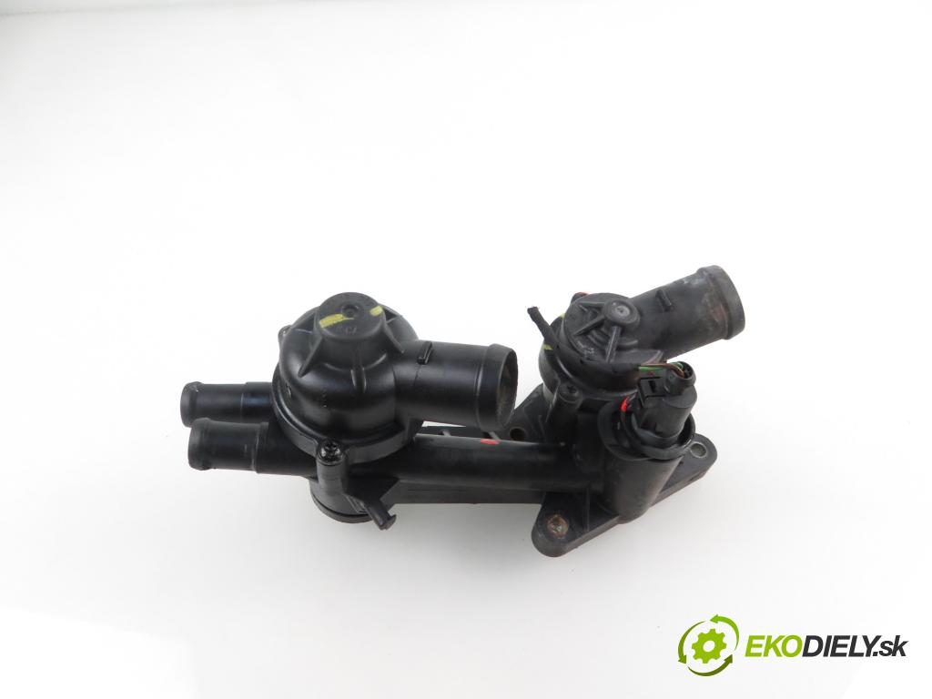 VW PASSAT B6 Variant (3C5) KOMBI 2005 1598,00 Obudowy termostatów 1598,00 obal termostatu 03C121118C;03C121121C (Termostaty)