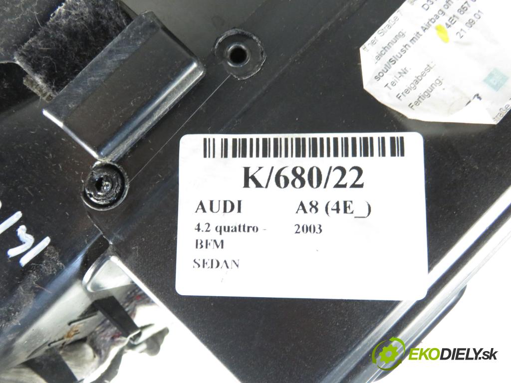 AUDI A8 D3 (4E2, 4E8) SEDAN 2003 4172,00 Schowki, półki 4172,00 Priehradka, kastlík 4E1857096B