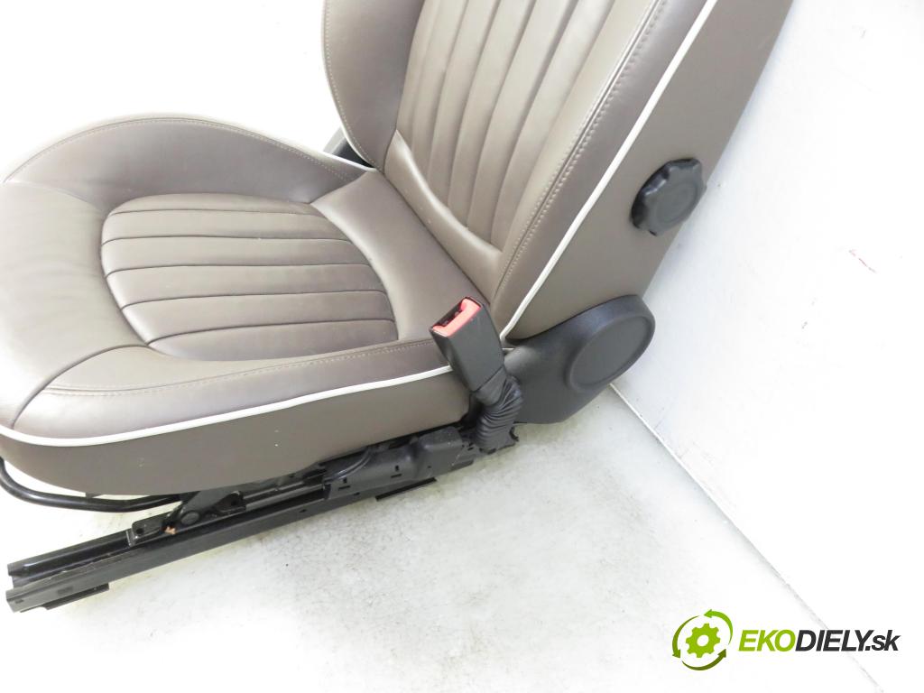 MINI MINI COUNTRYMAN (R60) CROSSOVER 2014 1995,00 Fotele, kanapy 1995,00 Sedadlá, sedačky