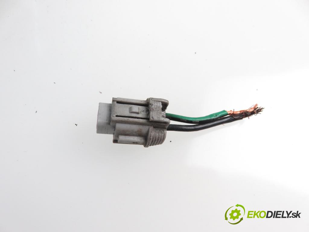NISSAN PRIMERA (P11) SEDAN 1999 1998,00 Wentylatory 1998,00 Ventilátor chladič vody 921202F214