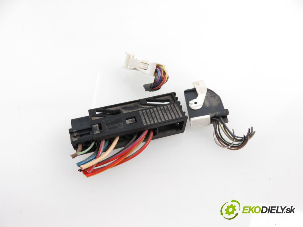 BMW 5 (E39) SEDAN 1996 1991,00 Moduły komfortu 1991,00 MODUL komfortu 61358372142;60837710;6010726002