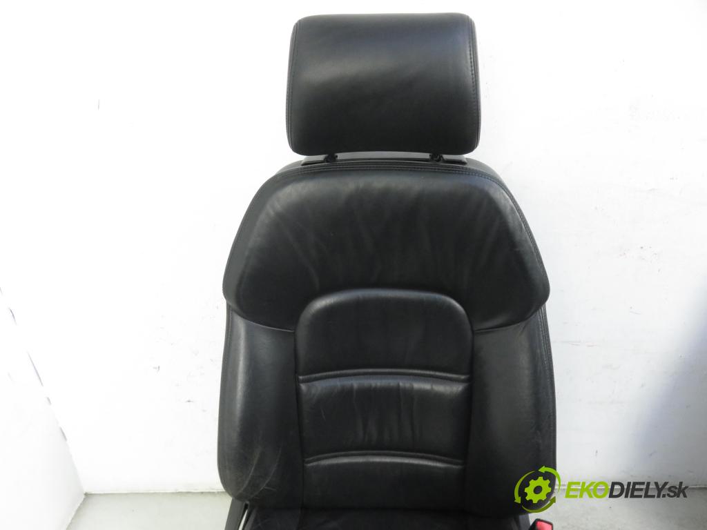 AUDI A8 D3 (4E2, 4E8) SEDAN 2003 4172,00 Fotele, kanapy 4172,00 Sedadlá, sedačky