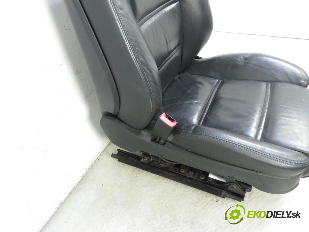AUDI A8 D3 (4E2, 4E8) SEDAN 2003 4172,00 Fotele, kanapy 4172,00 Sedadlá, sedačky