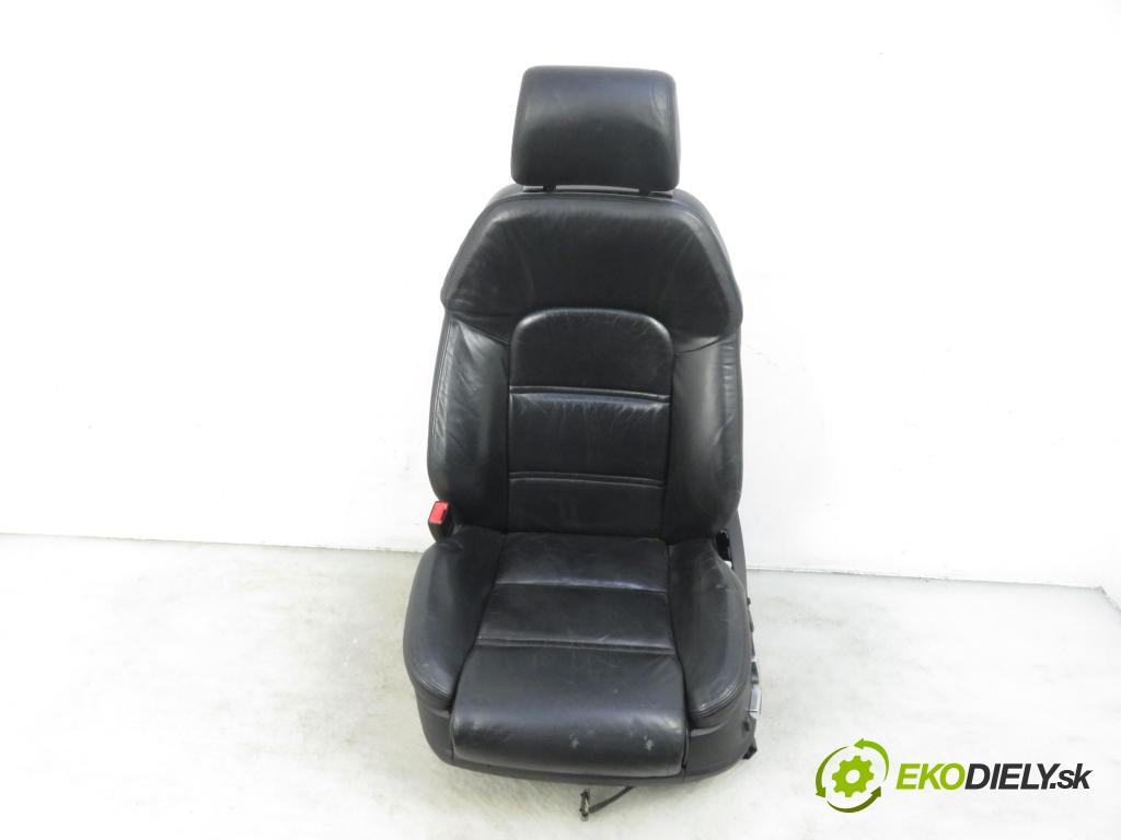 AUDI A8 D3 (4E2, 4E8) SEDAN 2003 4172,00 Fotele, kanapy 4172,00 Sedadlá, sedačky
