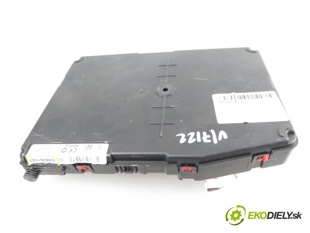 RENAULT SCENIC II (JM0/1_) MINIVAN 2004 1870,00 Skrzynki bezpieczników 1870,00 MODUL BSI 8200351182