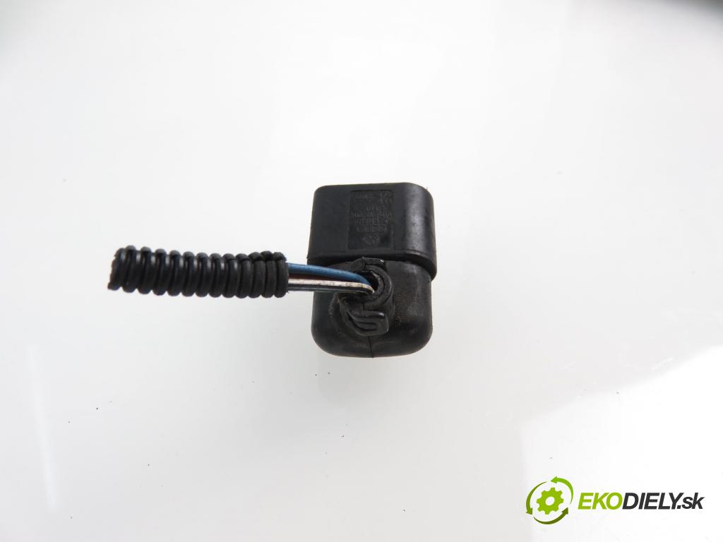 SEAT IBIZA II (6K1) HB 2000 1896,00 Przewody chłodnic powietrza 1896,00 Rúra intercoolera turba 6K0145840AB;0281002177;038906051