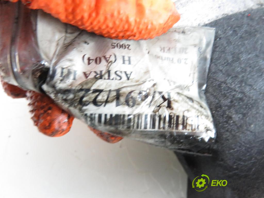 OPEL ASTRA H (A04) HB 2005 1998,00 Przewody chłodnic powietrza 1998,00 Rúra intercoolera turba 90423533