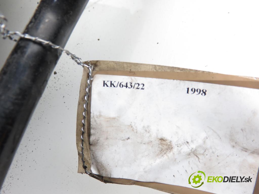 VOLVO V40 Kombi (645) KOMBI 1998 1731,00 Chłodnice klimatyzacji (skraplacze) 1731,00 chladič klimatizácie CAB311B080 (Chladiče klimatizácie)