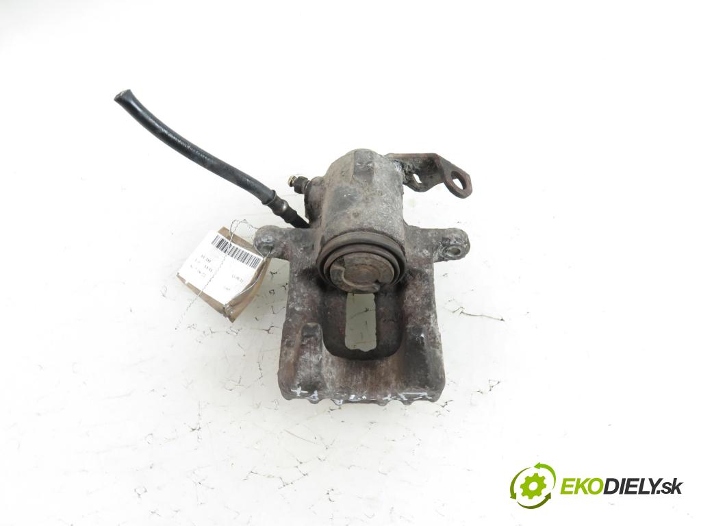 AUDI A3 (8L1) HB 1997 1595,00 Zaciski 1595,00 Brzdič strmeň pravé zadné 1J0615424H